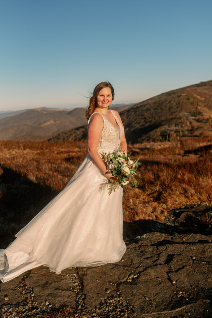 Gorgeous custom bridal bouquet for elopement | All-inclusive elopement planning